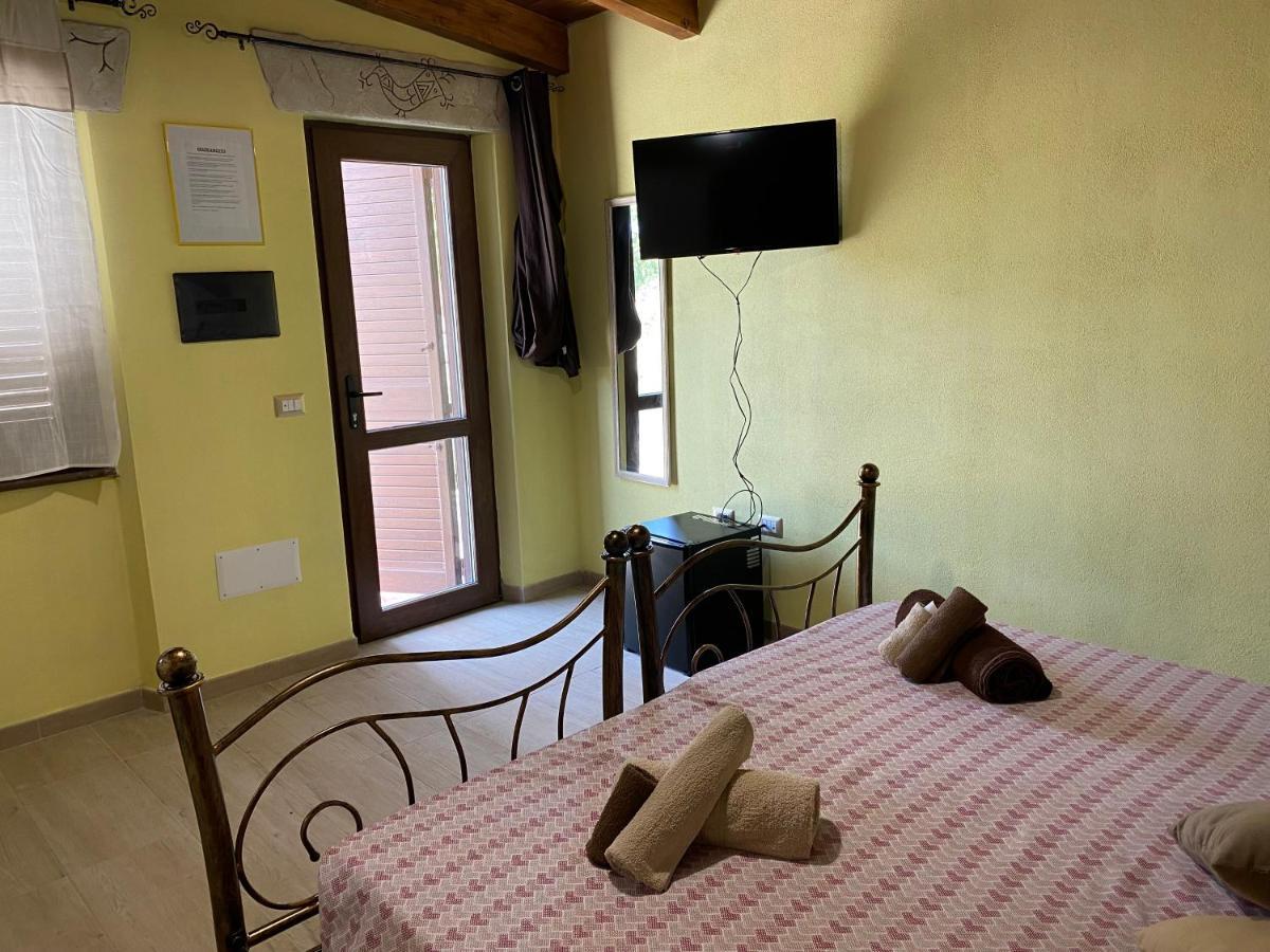 Agriturismo Abbalughente Sindia Eksteriør billede